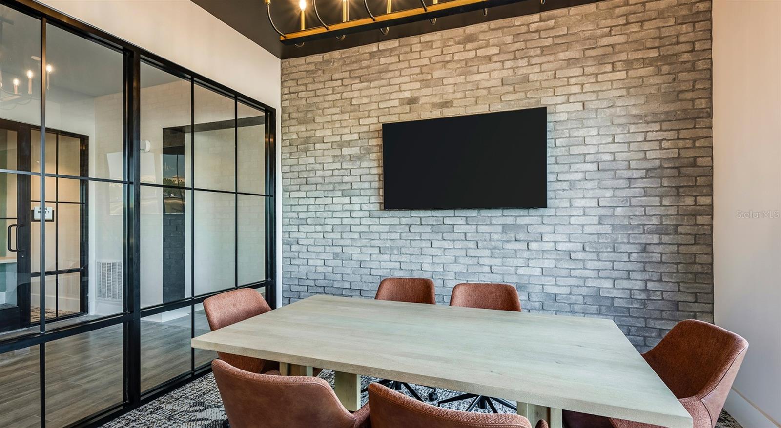 Listing photo id 16 for 700 Aultman Street Kowtown