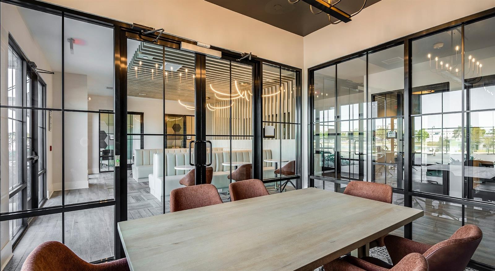 Listing photo id 17 for 700 Aultman Street Kowtown