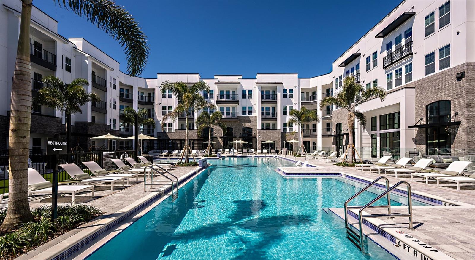 Listing photo id 3 for 700 Aultman Street Kowtown