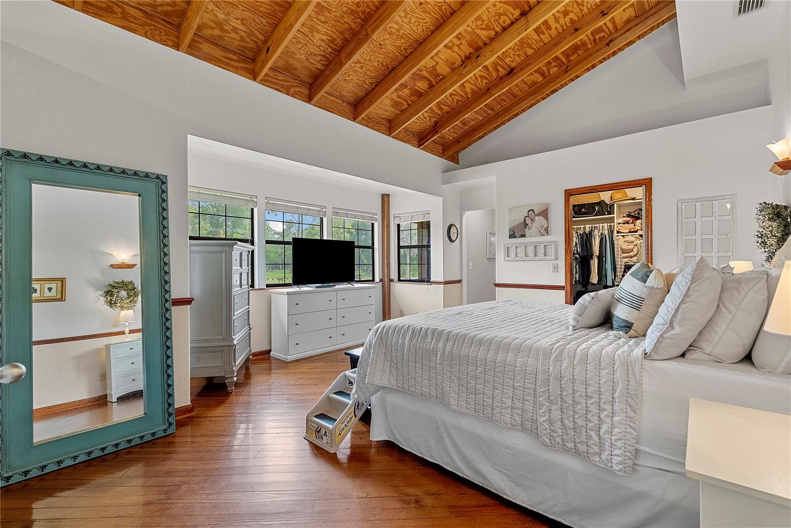 Image 20 of 65 For 13910 Corkwood Lane