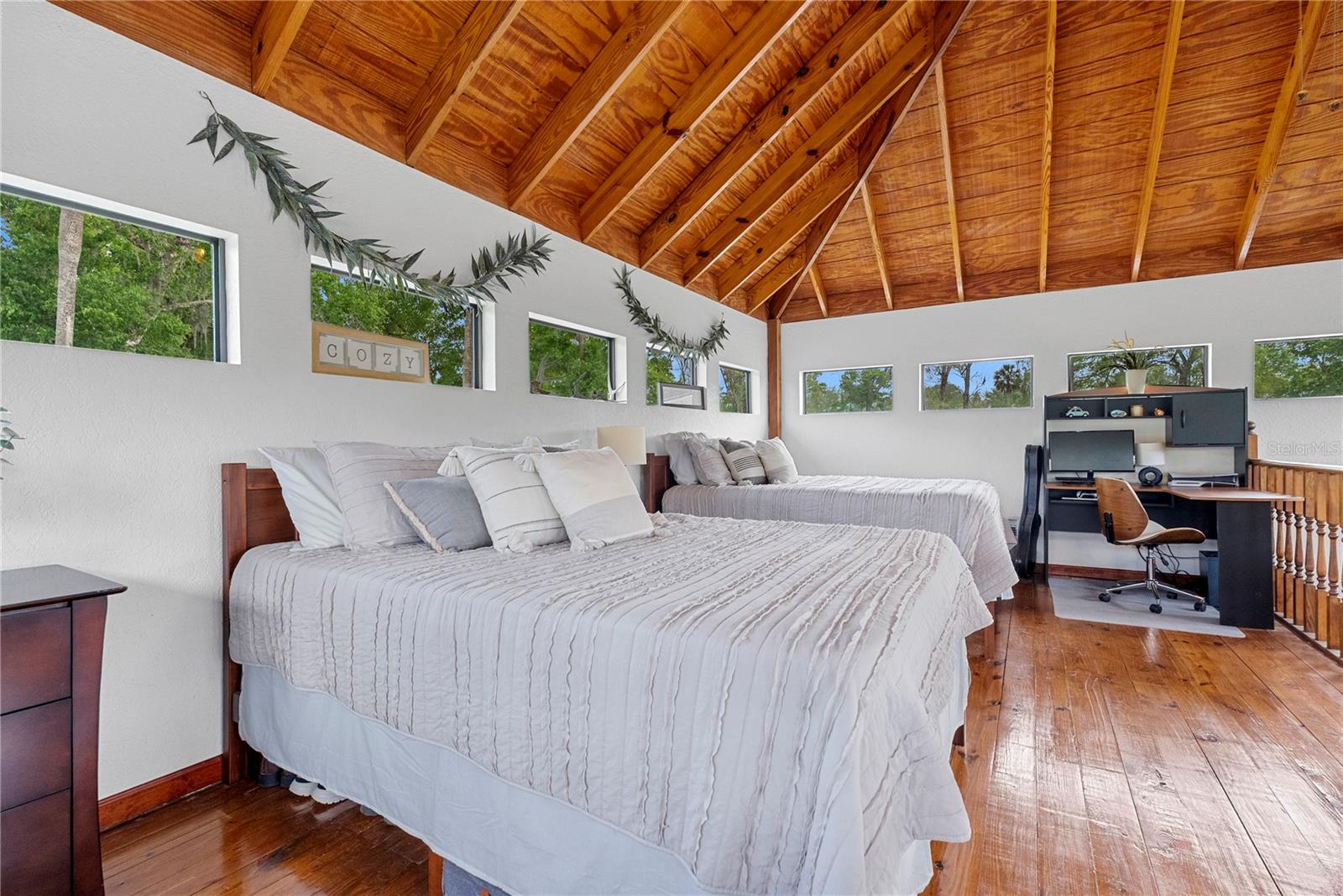 Image 31 of 65 For 13910 Corkwood Lane