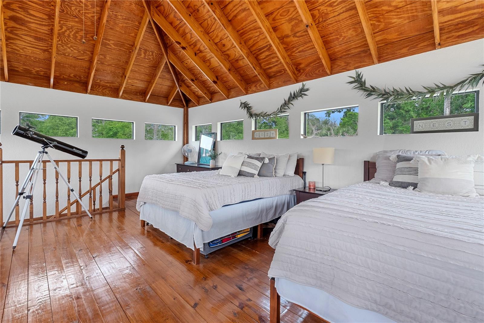 Image 32 of 65 For 13910 Corkwood Lane