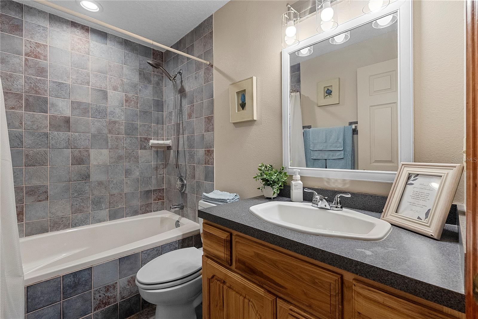 Image 33 of 65 For 13910 Corkwood Lane