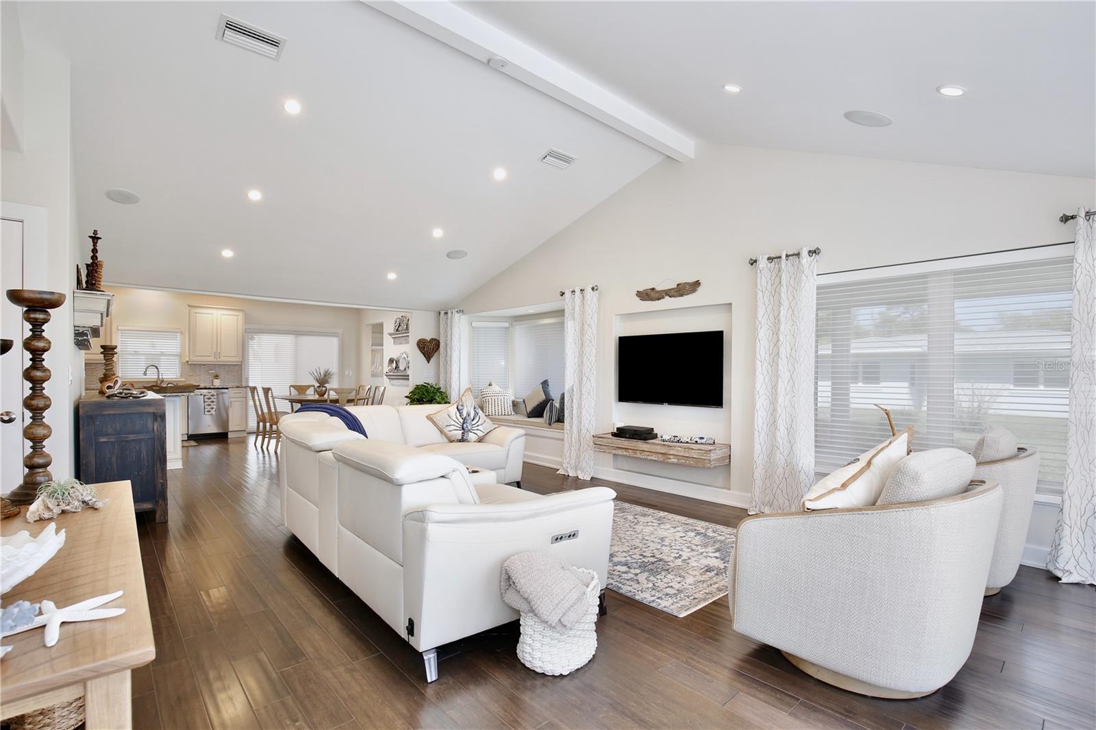 Image 13 of 96 For 210 Riverside Drive