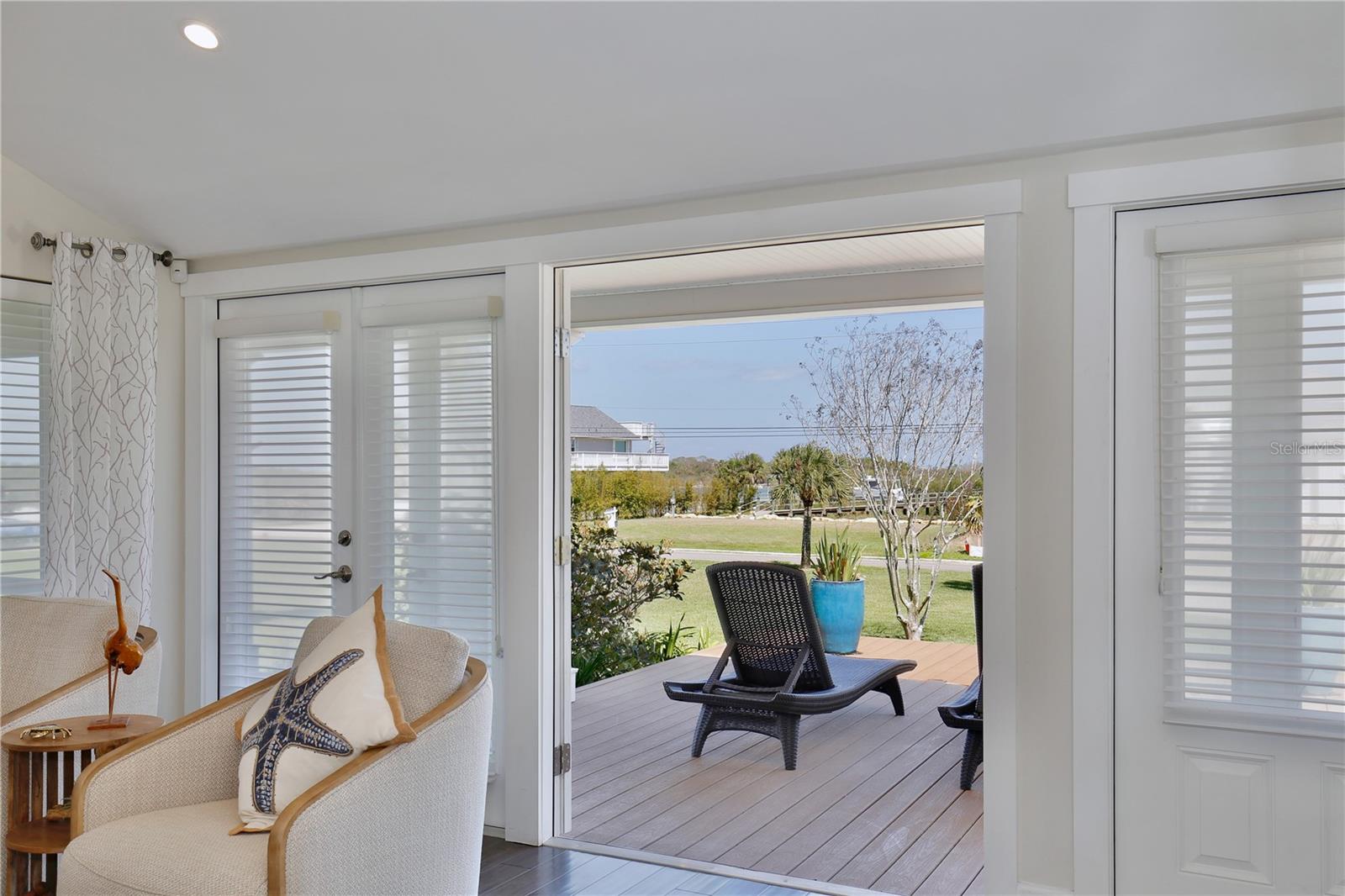 Image 18 of 96 For 210 Riverside Drive