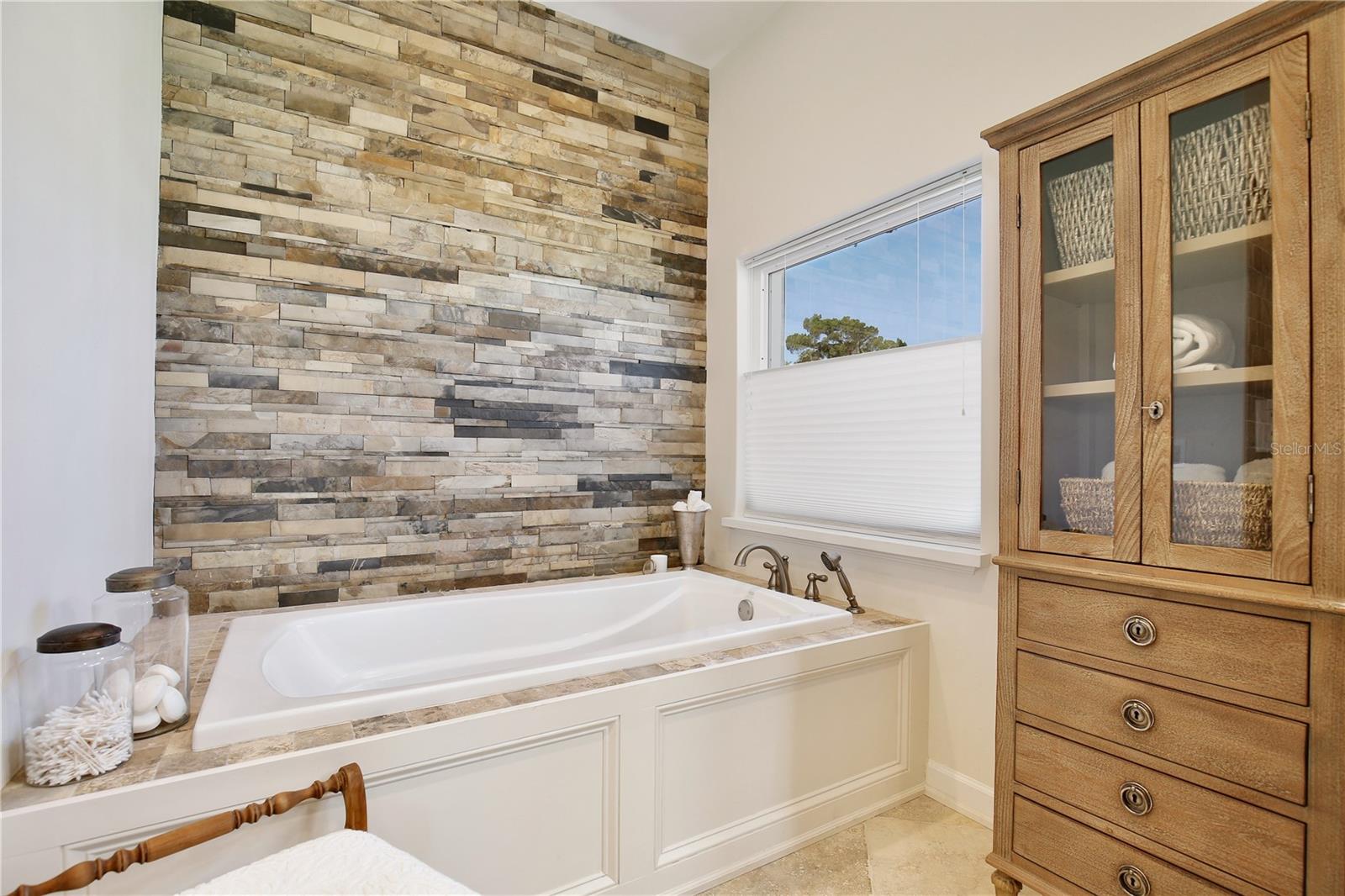 Image 38 of 96 For 210 Riverside Drive