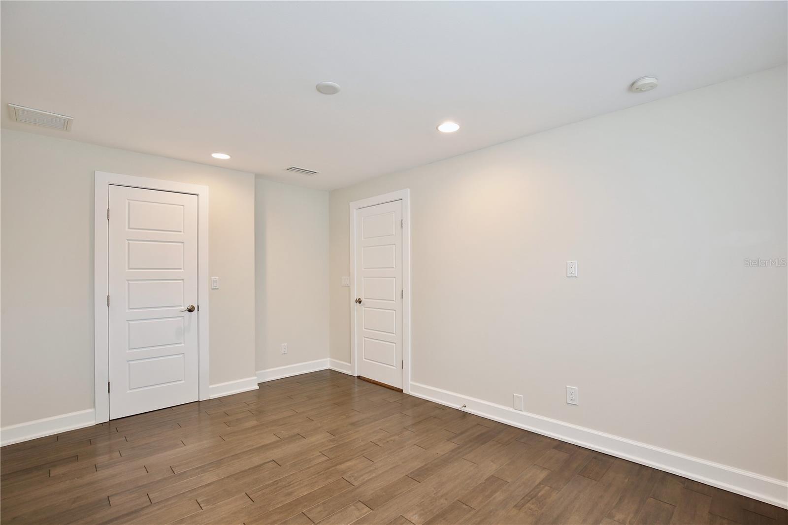 Image 49 of 96 For 210 Riverside Drive