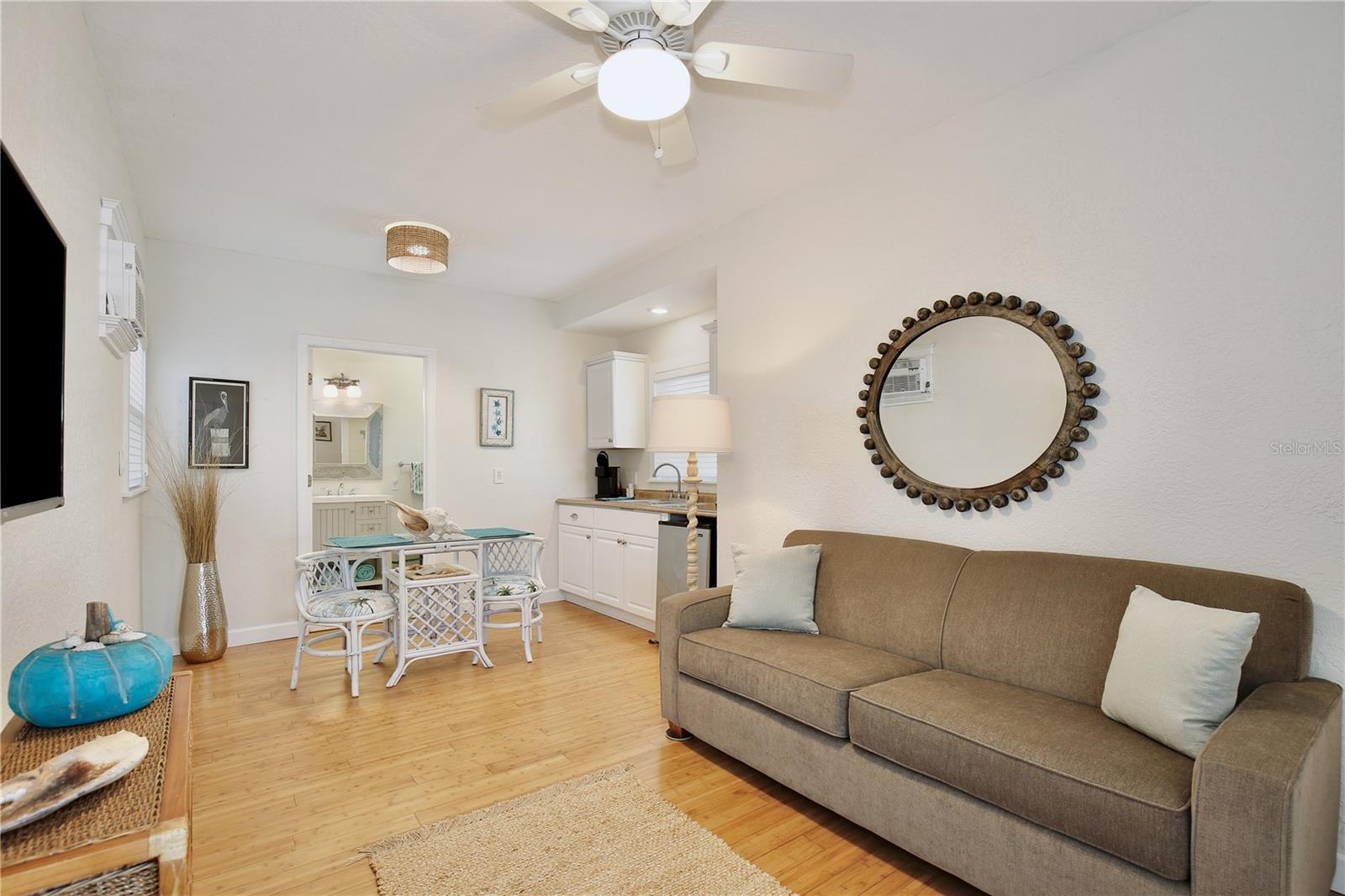 Image 62 of 96 For 210 Riverside Drive