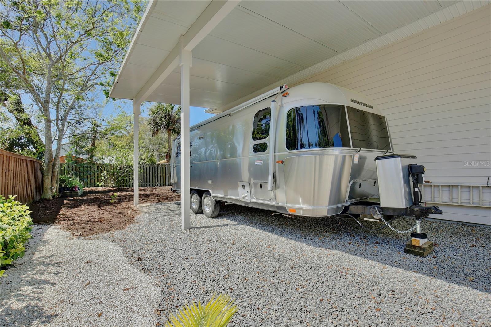 Image 71 of 96 For 210 Riverside Drive