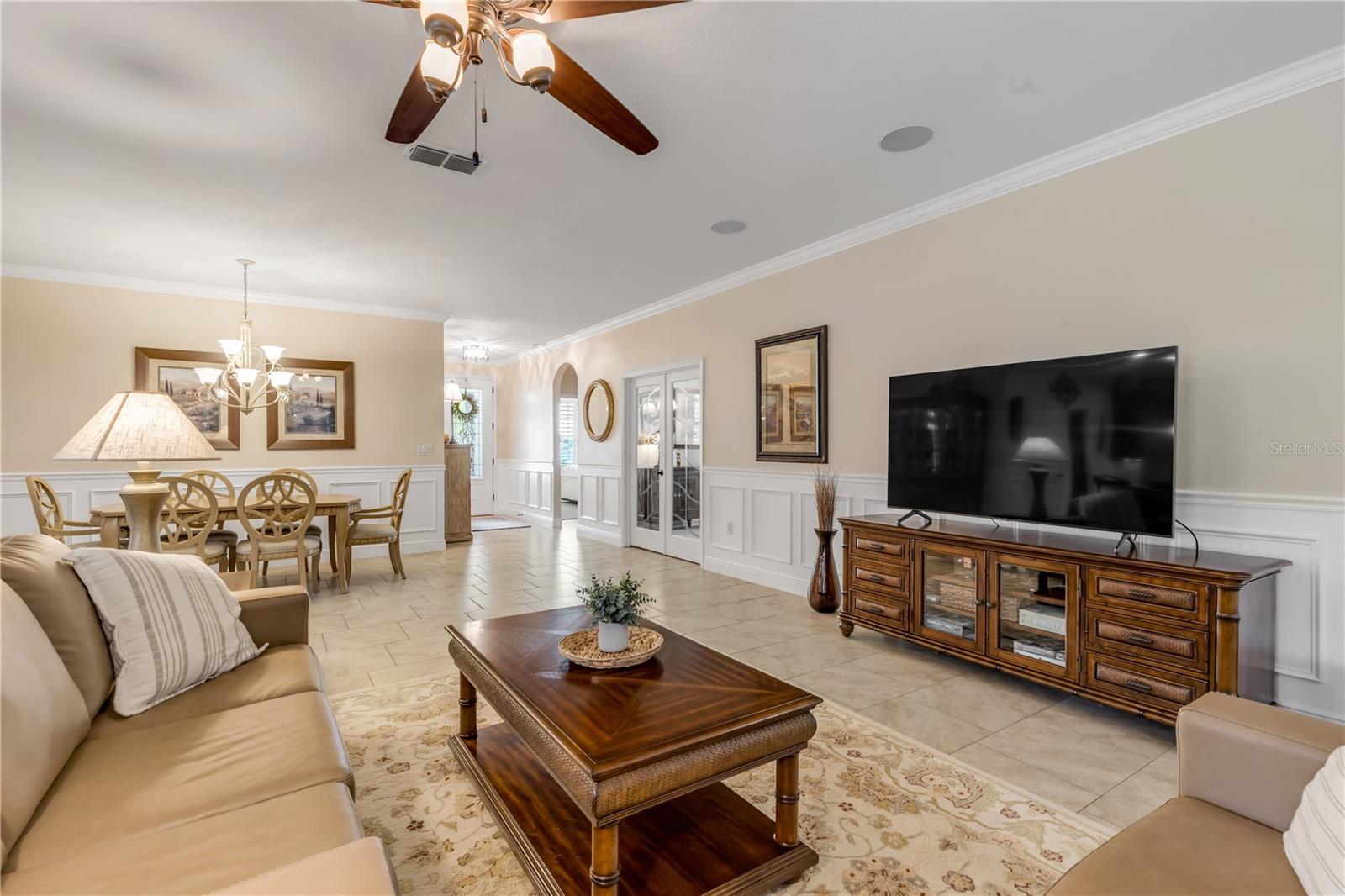 Image 11 of 47 For 475 River Square Lane