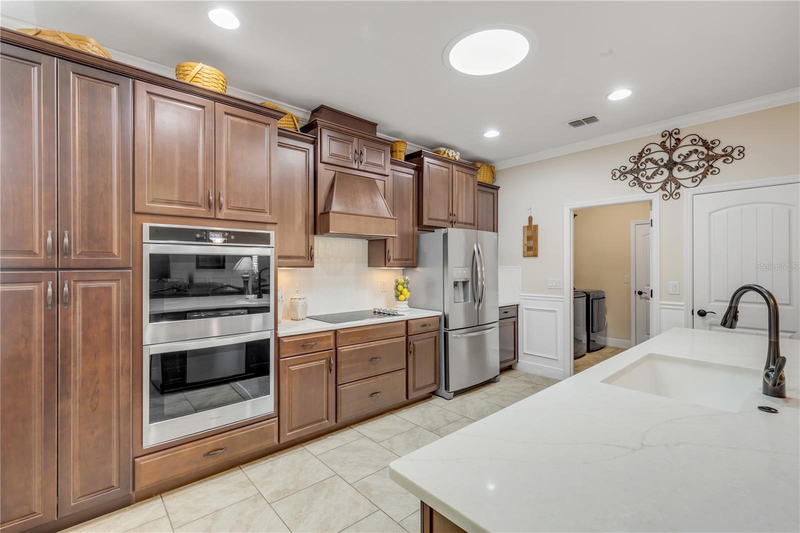 Image 14 of 47 For 475 River Square Lane