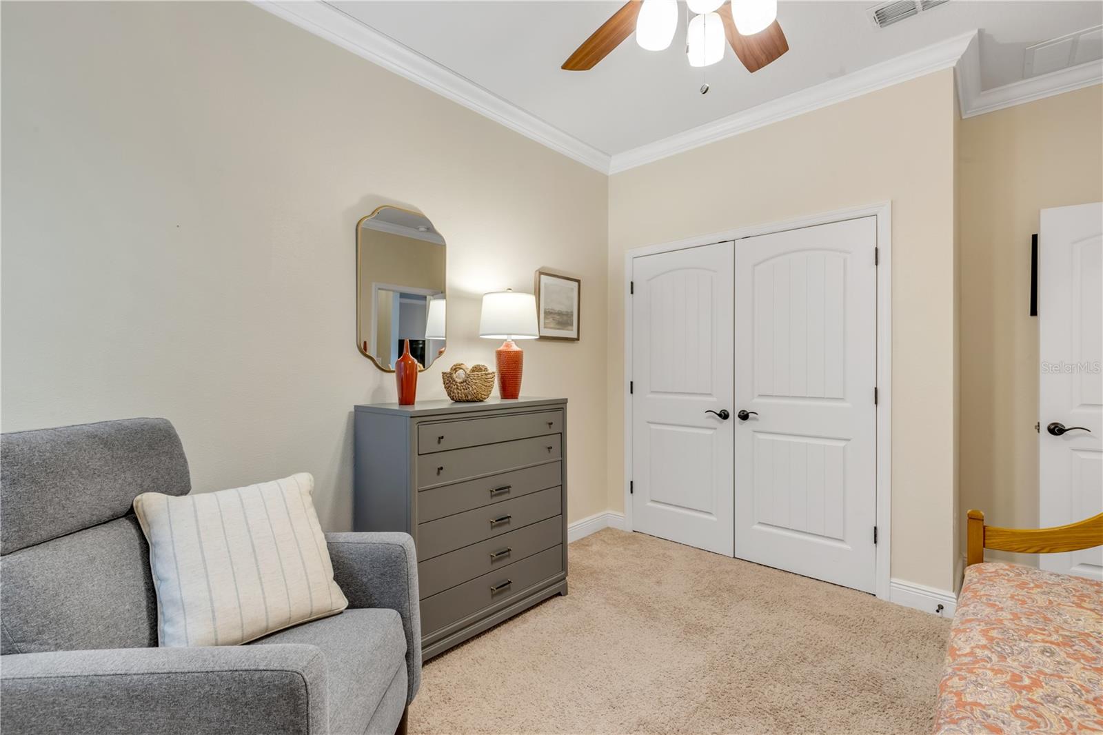 Image 33 of 47 For 475 River Square Lane