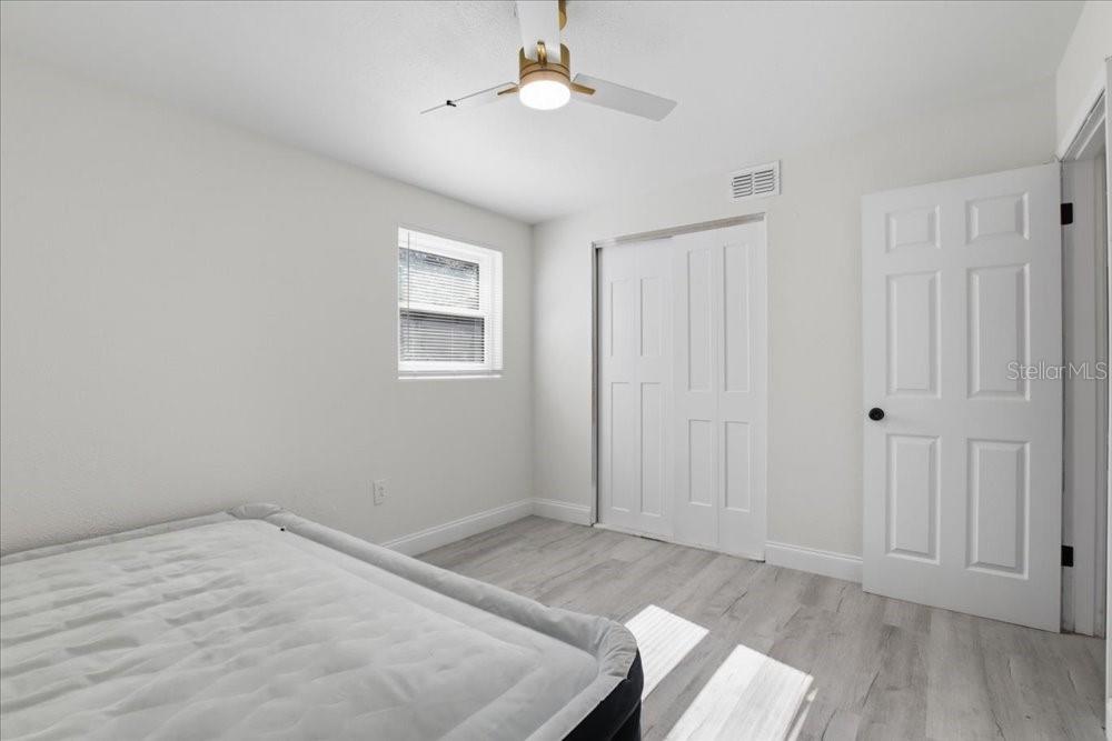 Image 17 of 26 For 3014 Pinedale Avenue