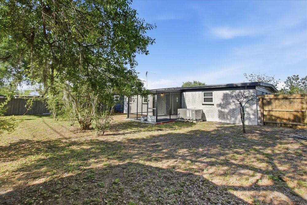 Image 23 of 26 For 3014 Pinedale Avenue