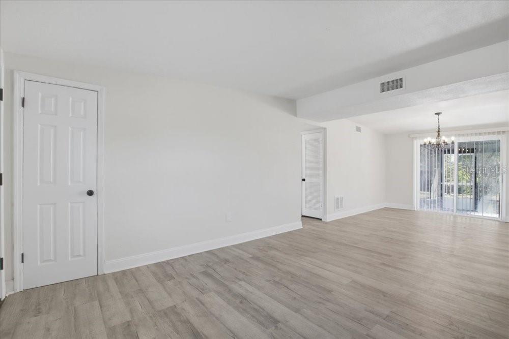 Image 5 of 26 For 3014 Pinedale Avenue