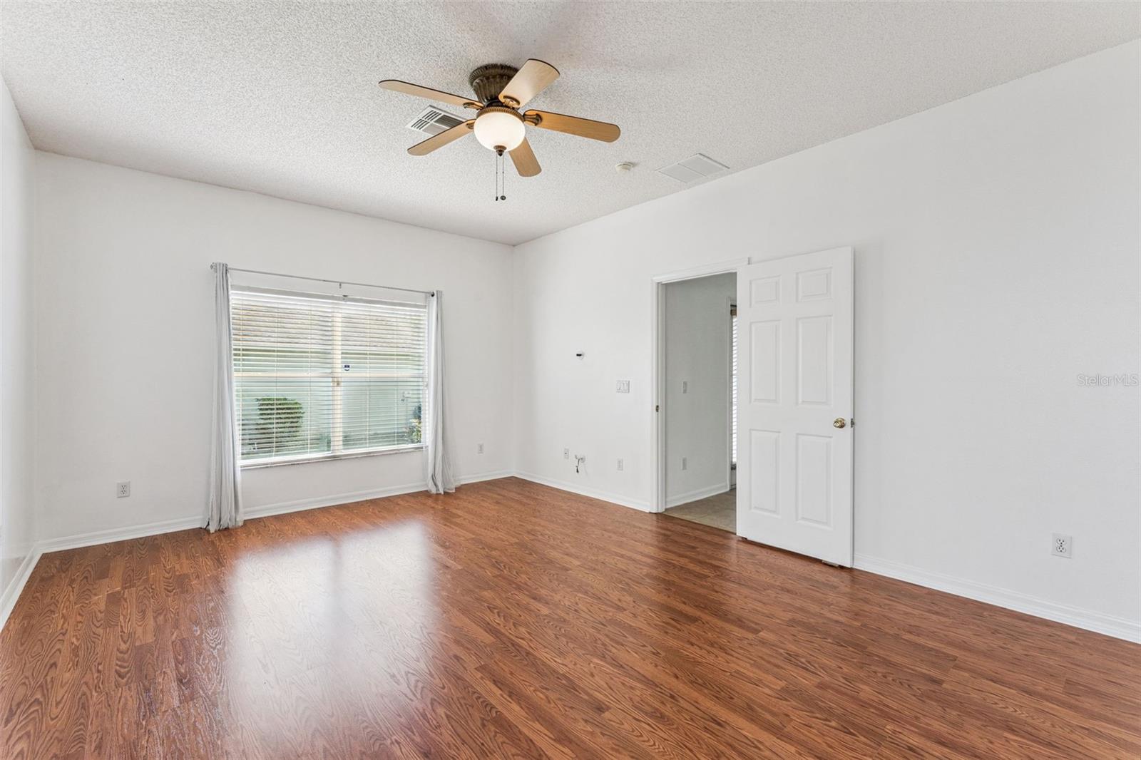 Image 13 of 35 For 4715 Aguila Place