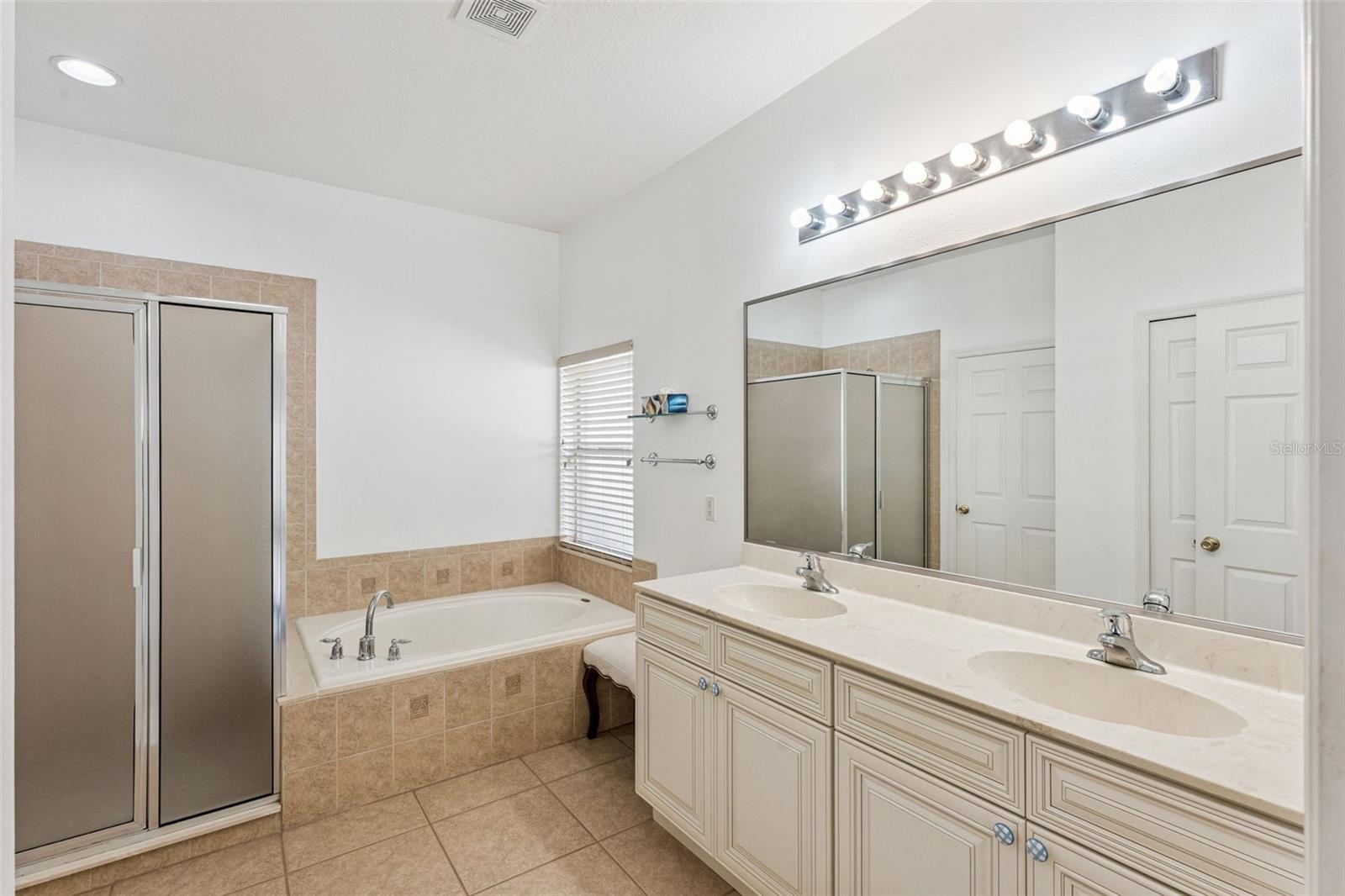 Image 14 of 35 For 4715 Aguila Place