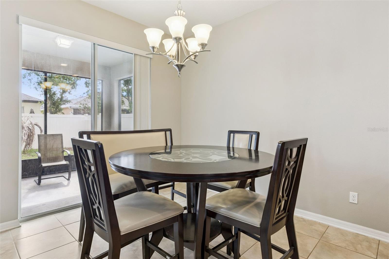 Image 10 of 52 For 1134 White Water Bay Drive