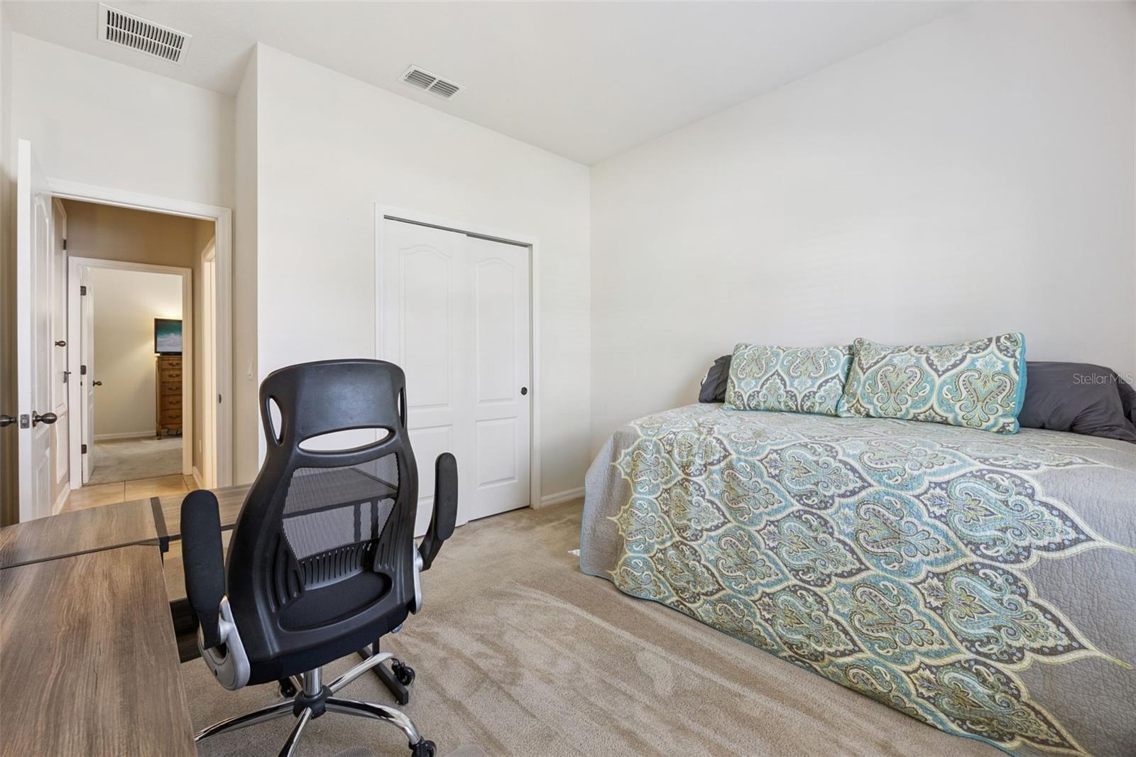 Image 19 of 52 For 1134 White Water Bay Drive