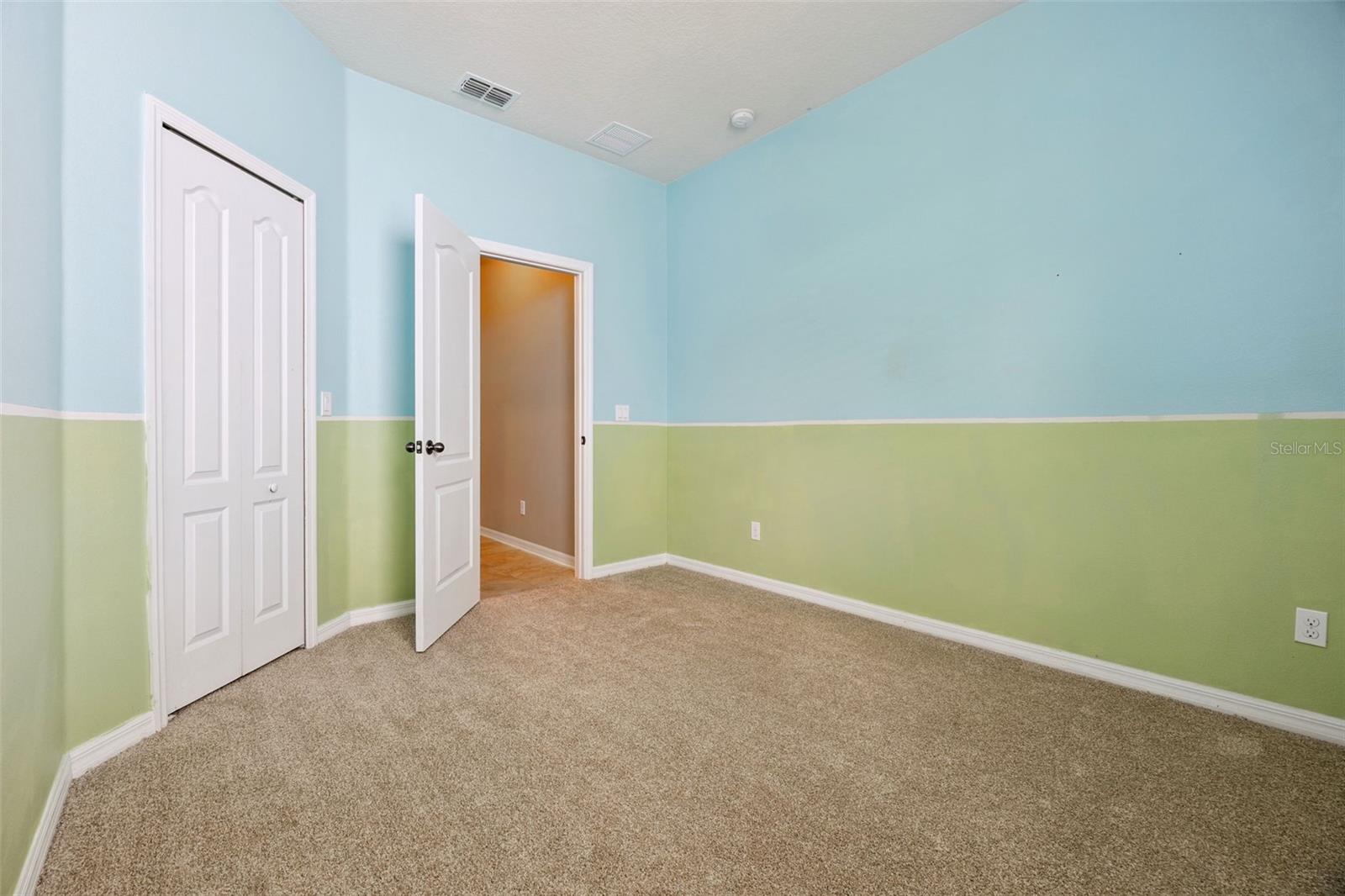 Image 22 of 52 For 1134 White Water Bay Drive