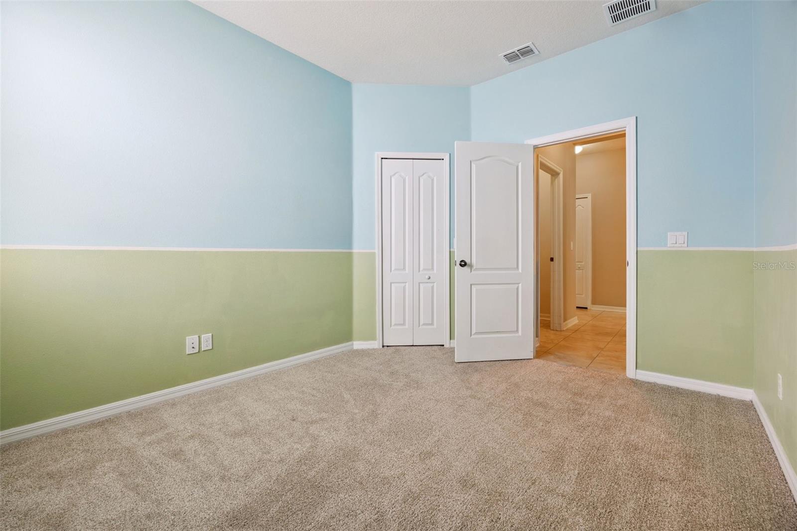 Image 24 of 52 For 1134 White Water Bay Drive