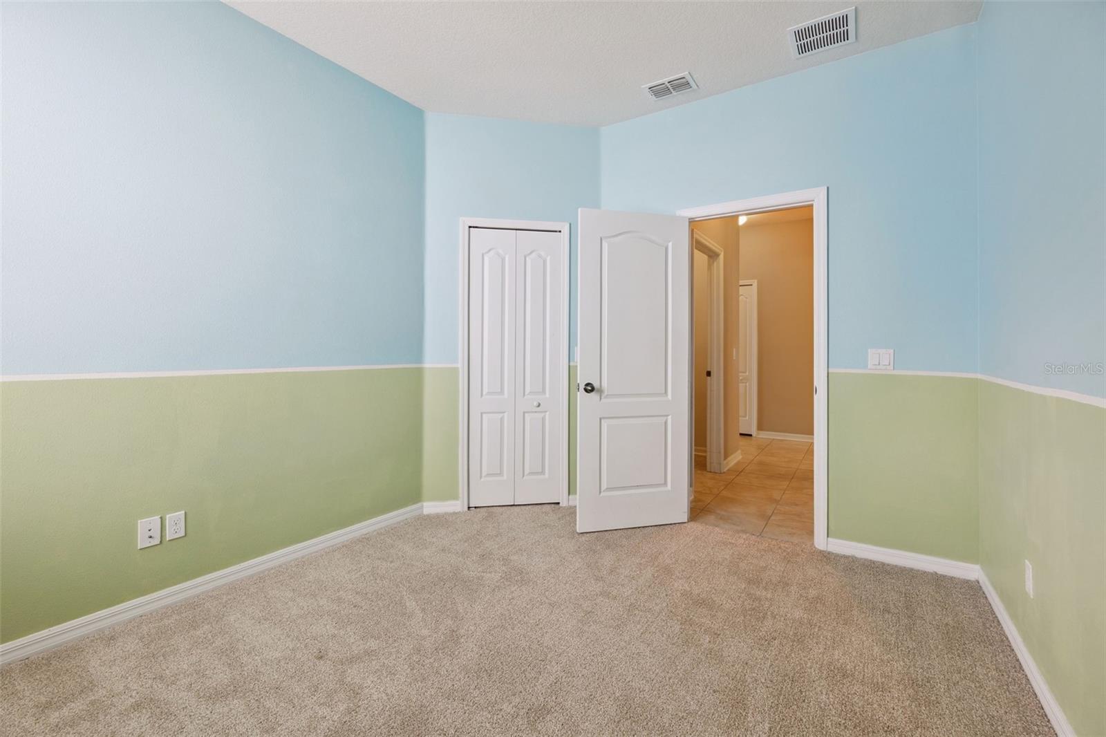 Image 25 of 52 For 1134 White Water Bay Drive