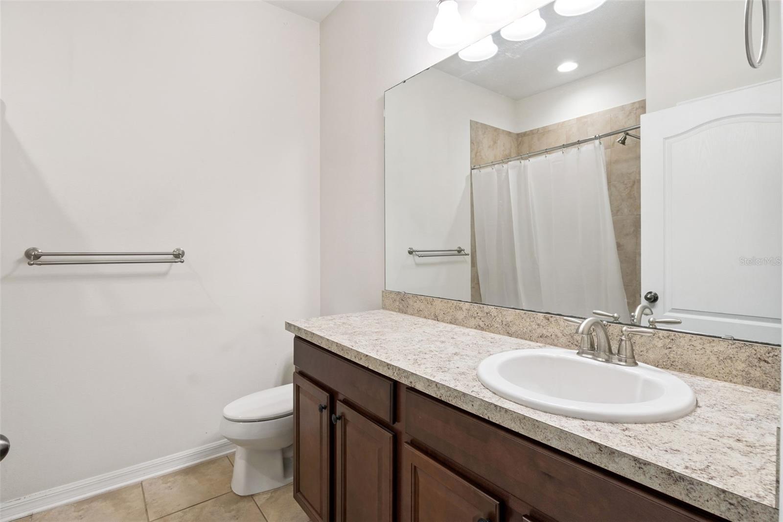 Image 27 of 52 For 1134 White Water Bay Drive