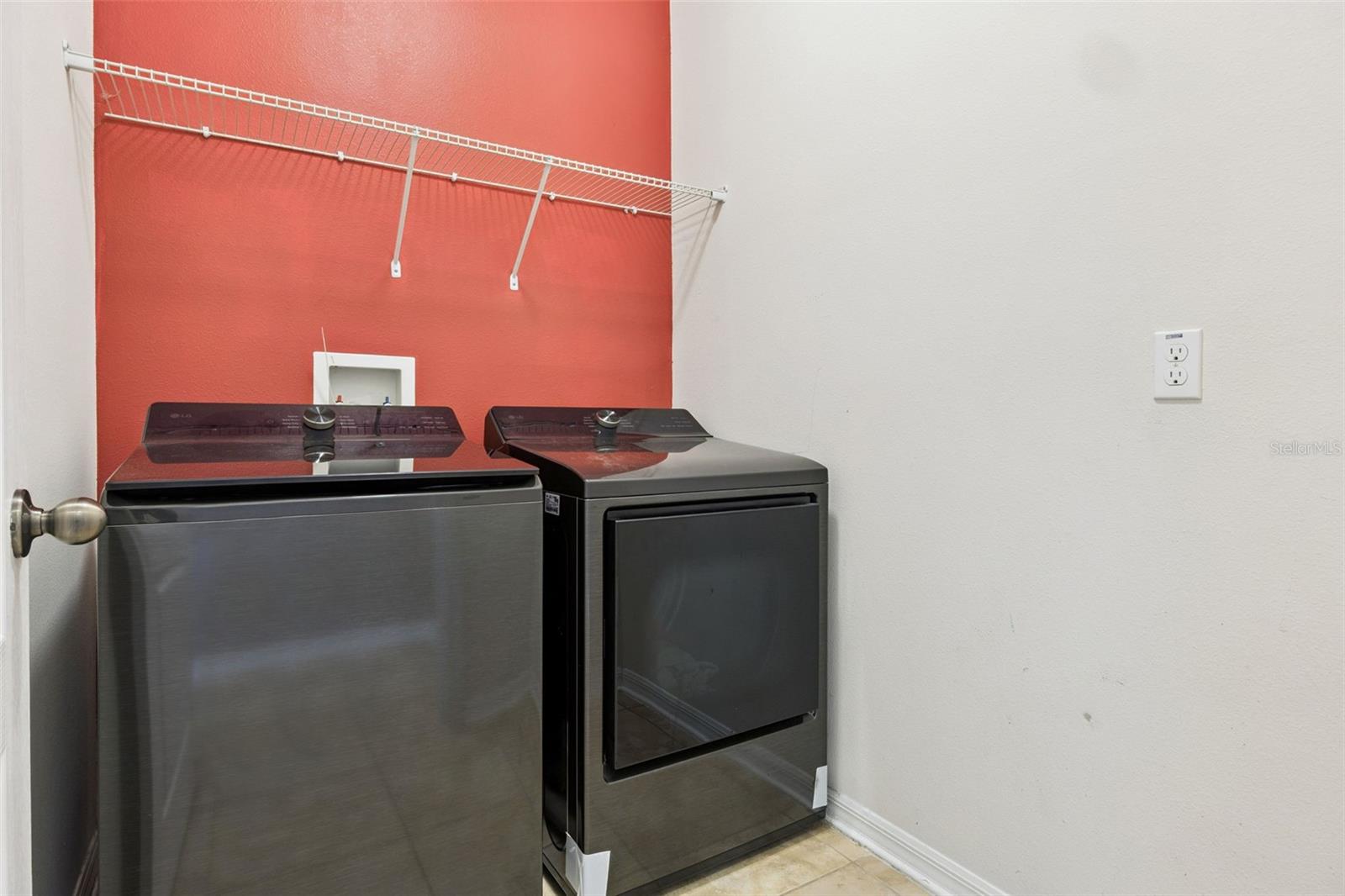 Image 31 of 52 For 1134 White Water Bay Drive