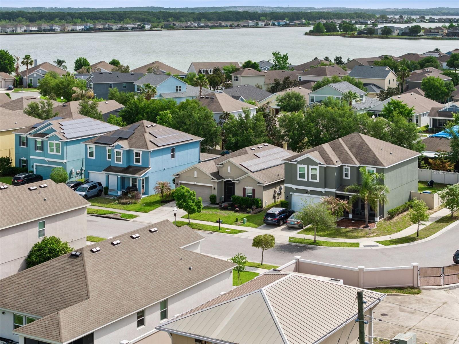 Image 42 of 52 For 1134 White Water Bay Drive