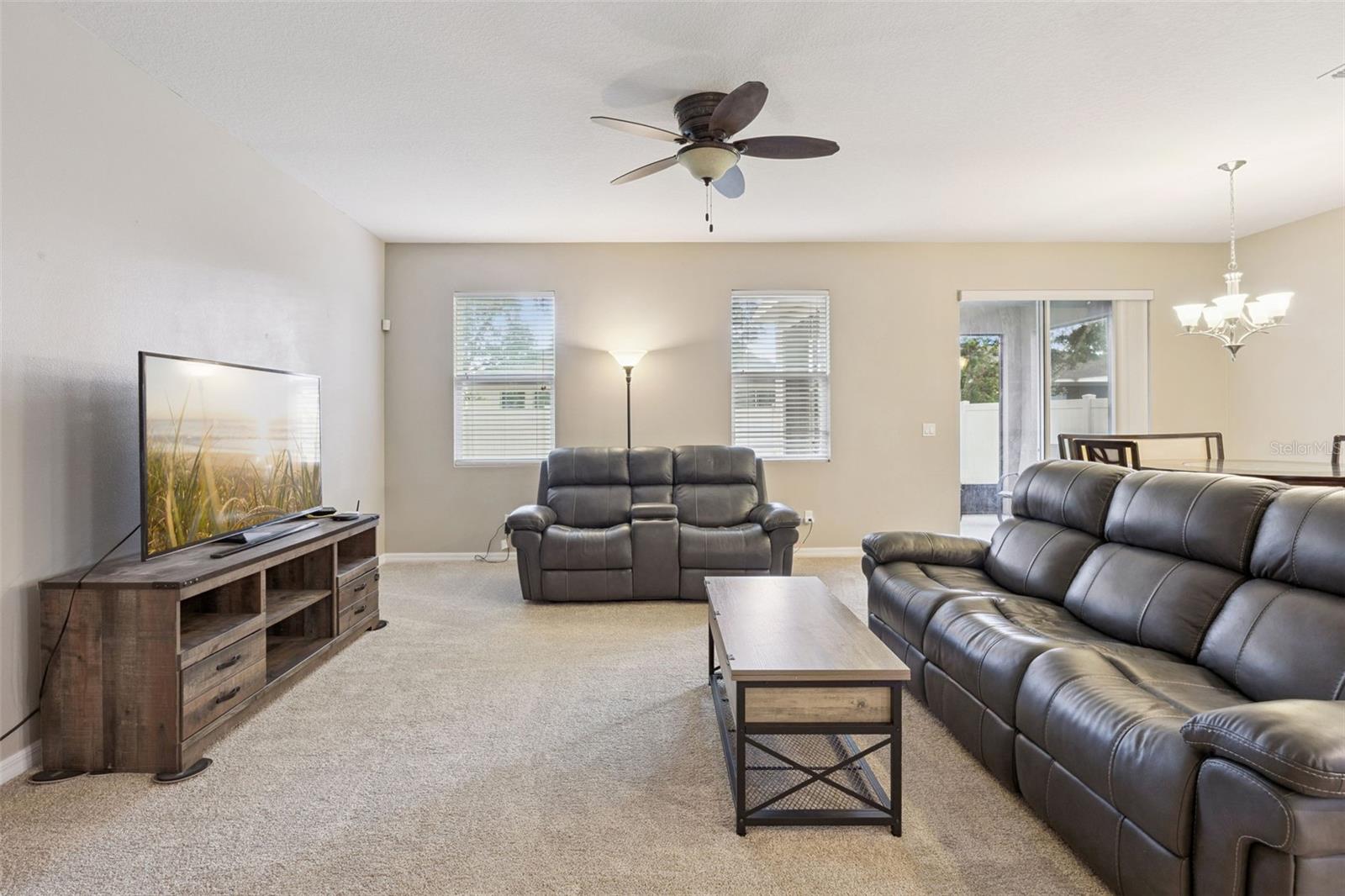 Image 7 of 52 For 1134 White Water Bay Drive