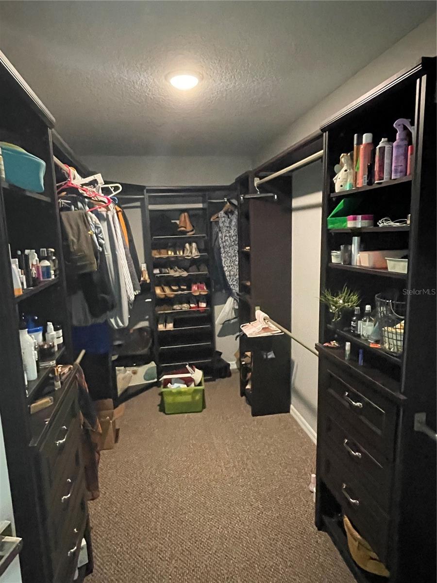 Image 16 of 20 For 775 Maple Leaf Loop