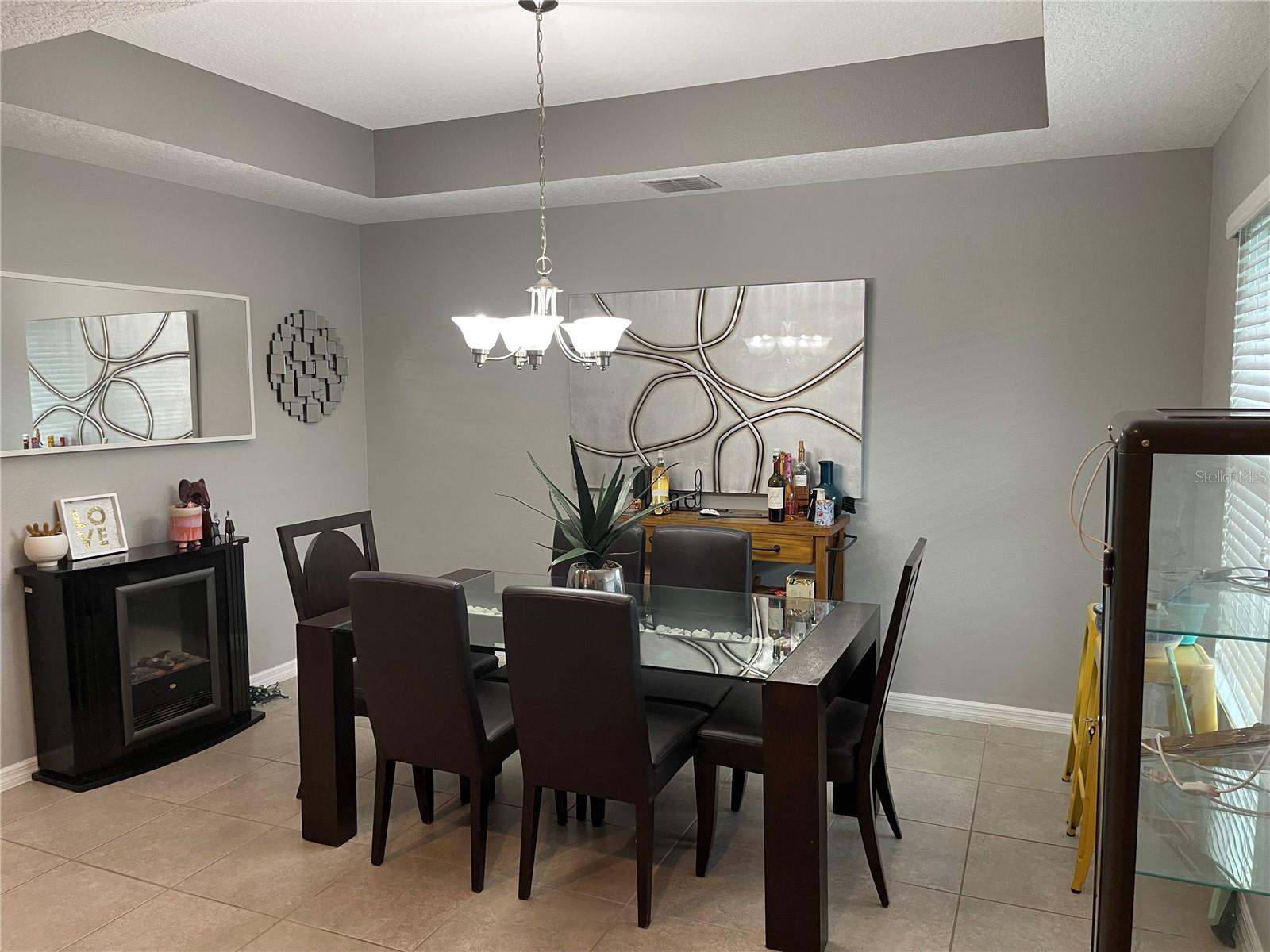 Image 2 of 20 For 775 Maple Leaf Loop