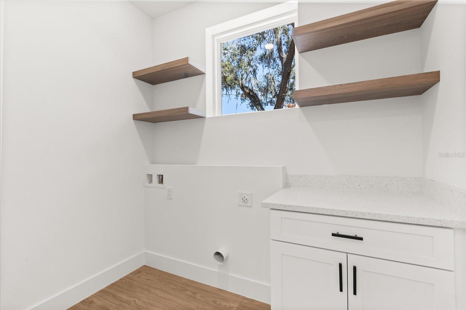 Image 19 of 25 For 1315 Harding Street