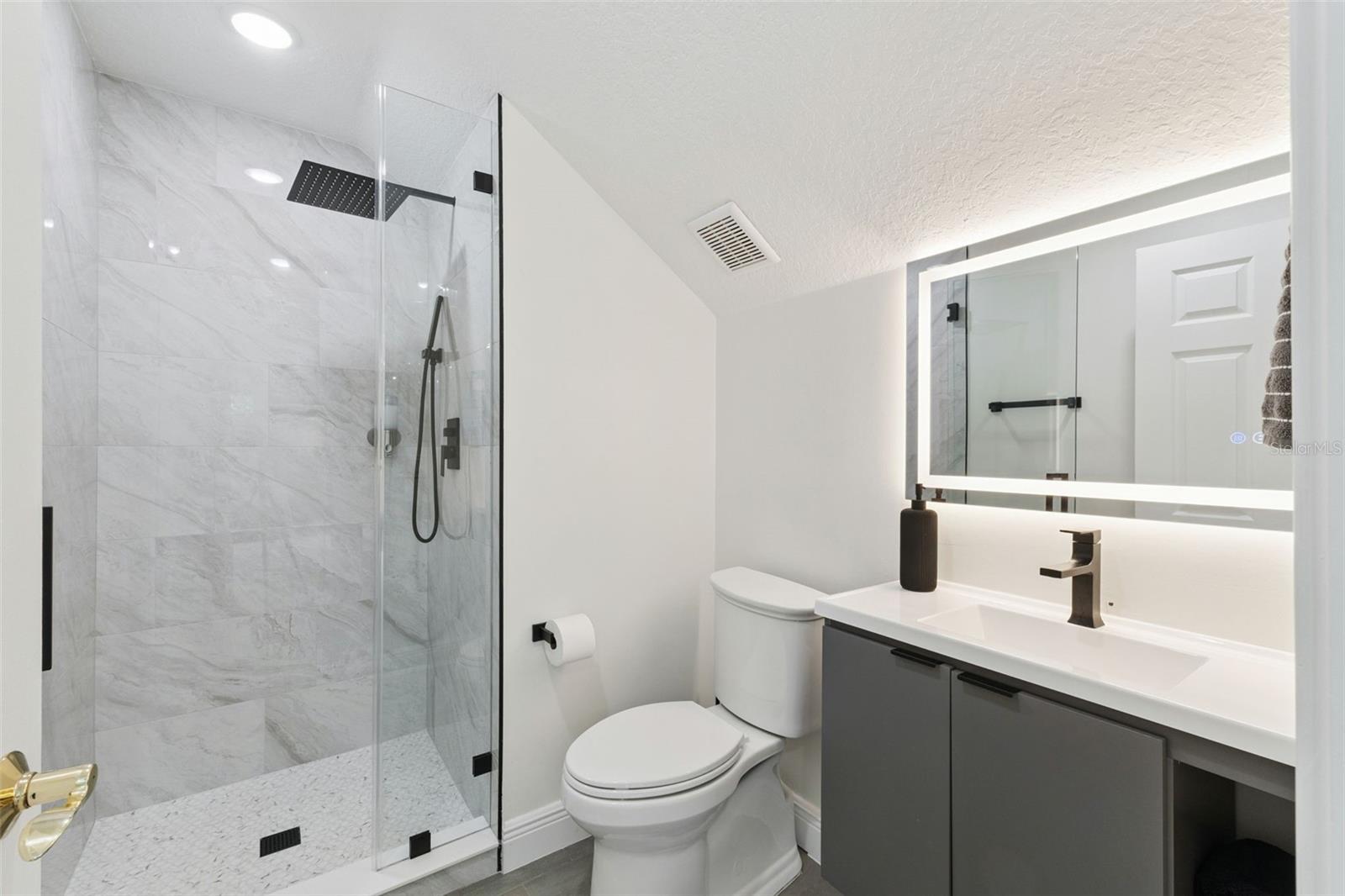 Image 18 of 78 For 6110 Keenes Pointe Drive