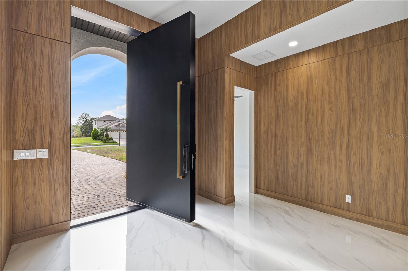 Image 15 of 78 For 812 Johns Point Drive