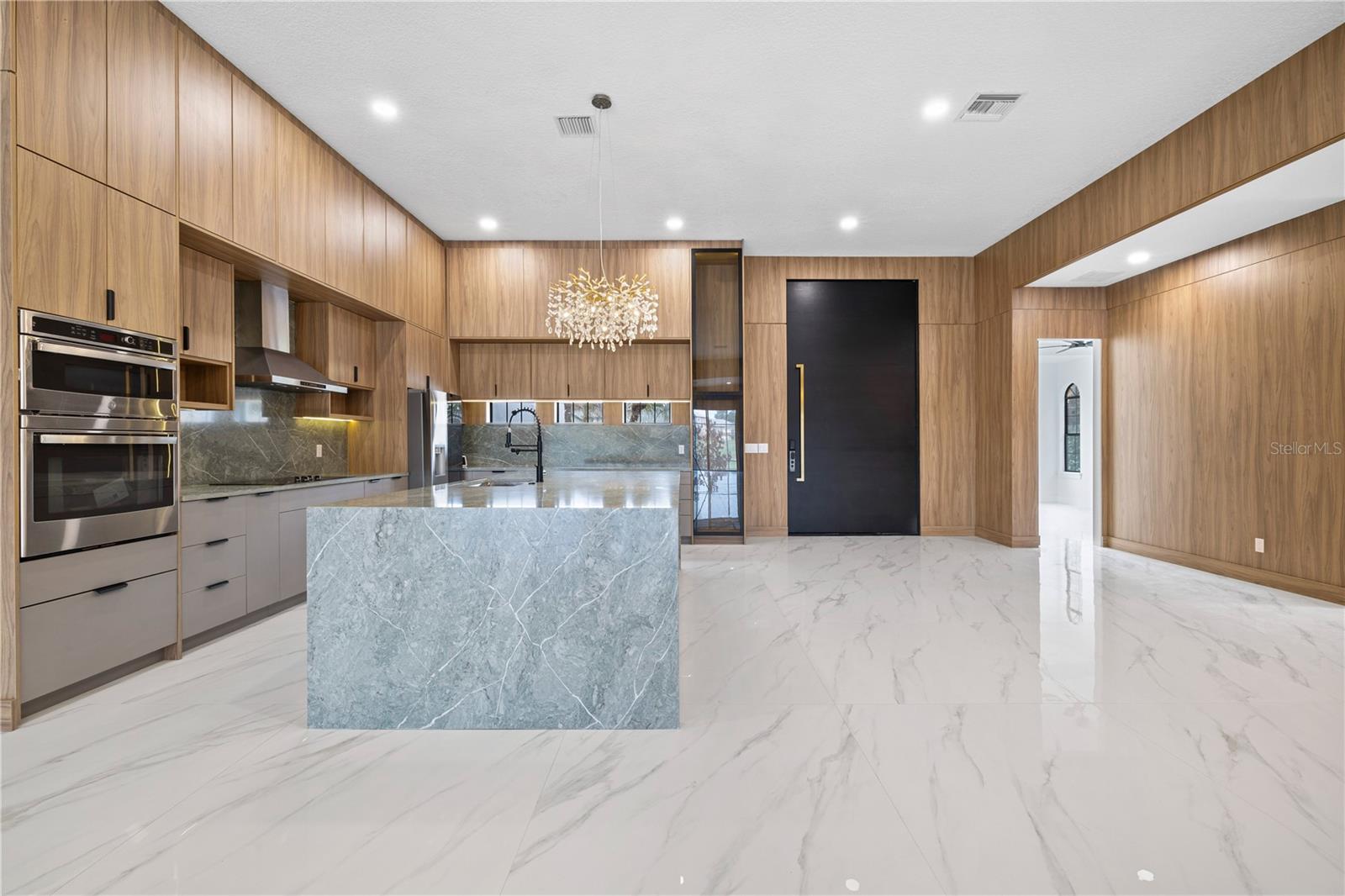 Image 22 of 78 For 812 Johns Point Drive