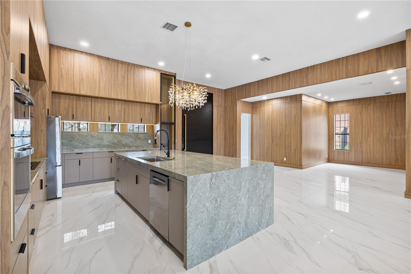 Image 25 of 78 For 812 Johns Point Drive