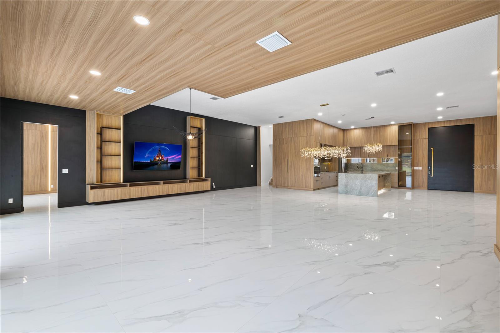 Image 26 of 78 For 812 Johns Point Drive