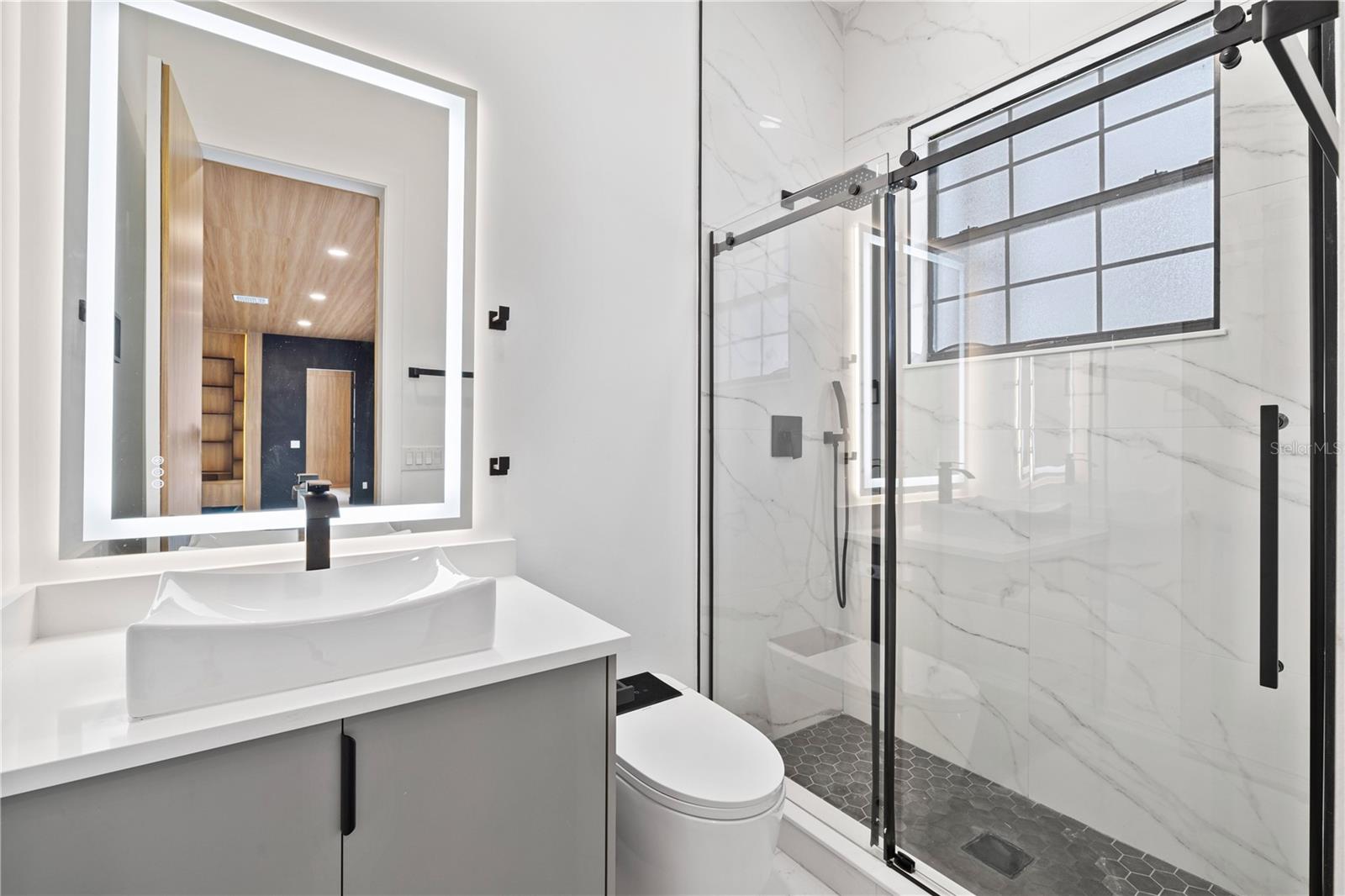 Image 37 of 78 For 812 Johns Point Drive