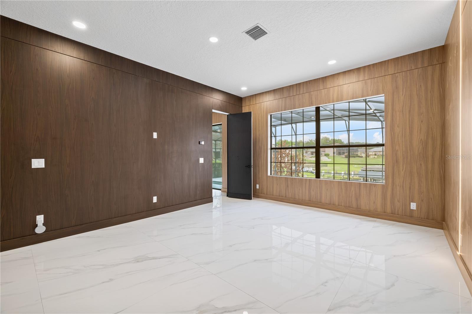 Image 39 of 78 For 812 Johns Point Drive