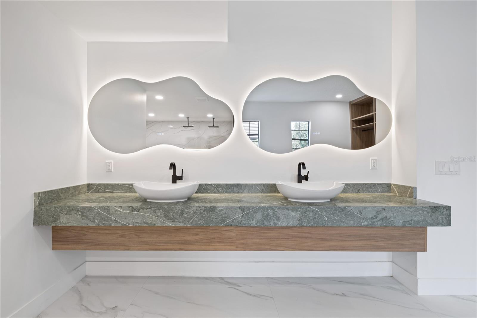 Image 45 of 78 For 812 Johns Point Drive