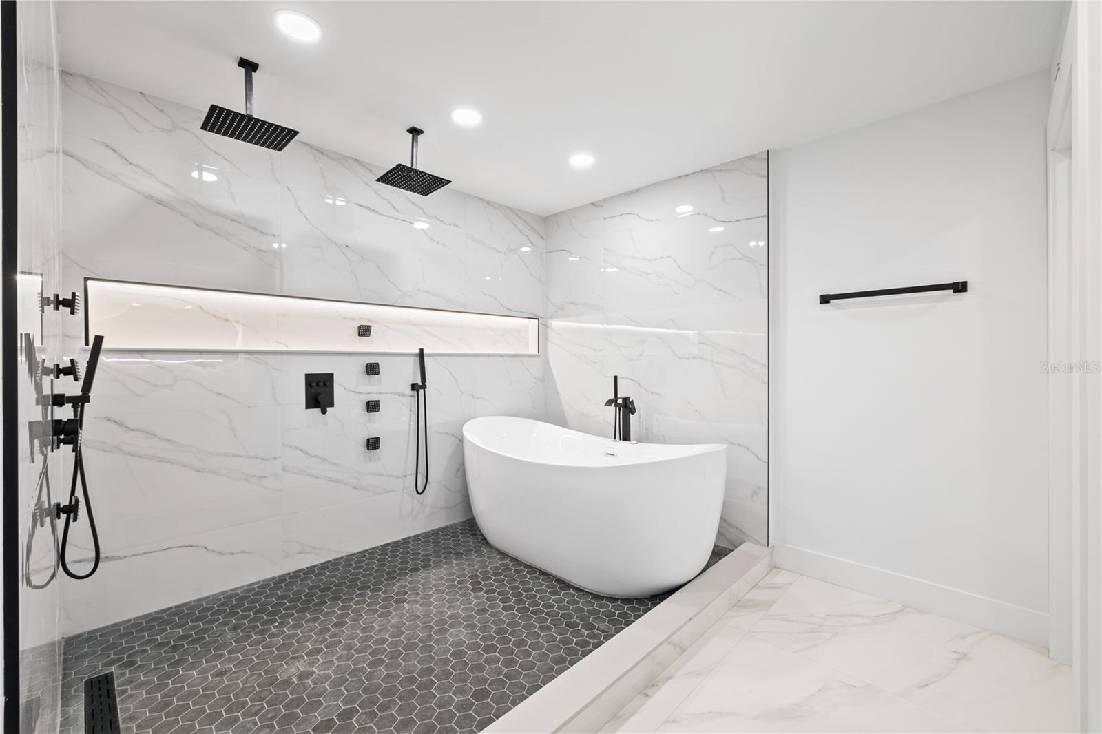 Image 46 of 78 For 812 Johns Point Drive