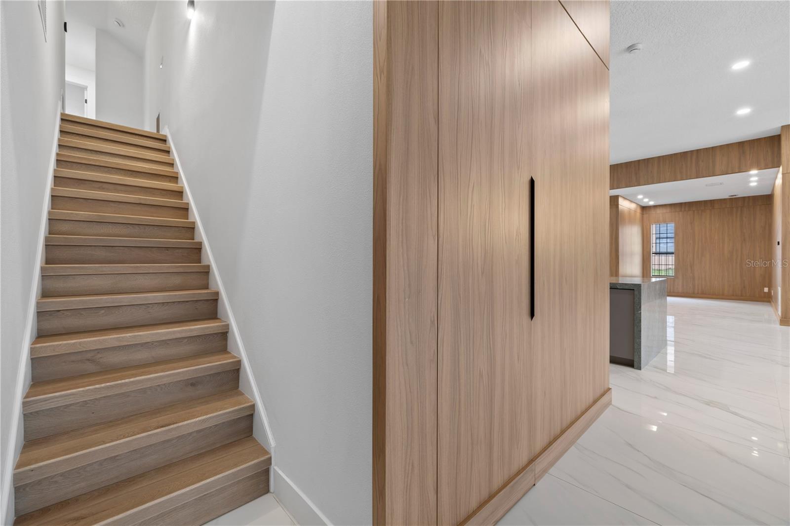 Image 51 of 78 For 812 Johns Point Drive