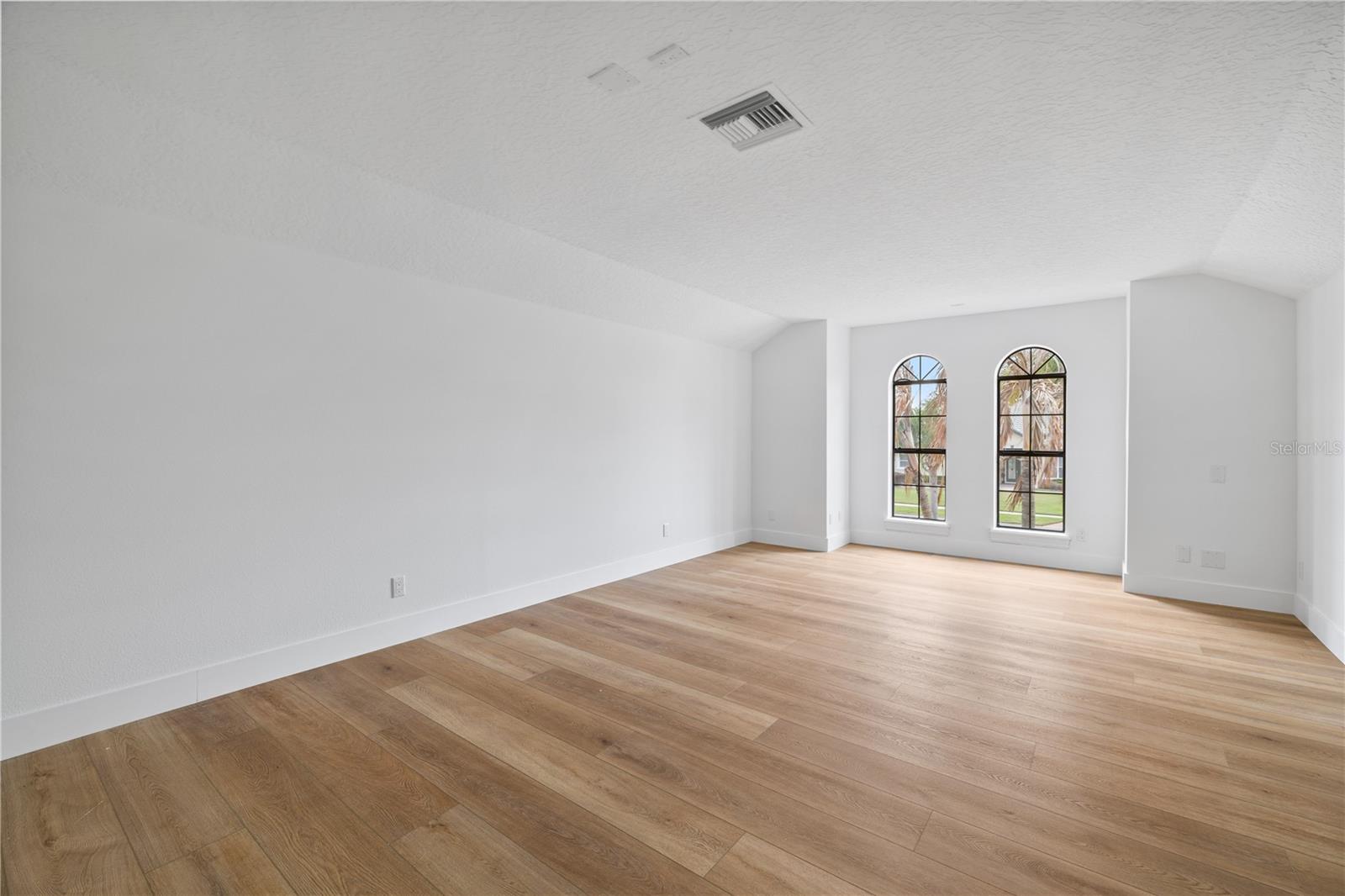 Image 57 of 78 For 812 Johns Point Drive