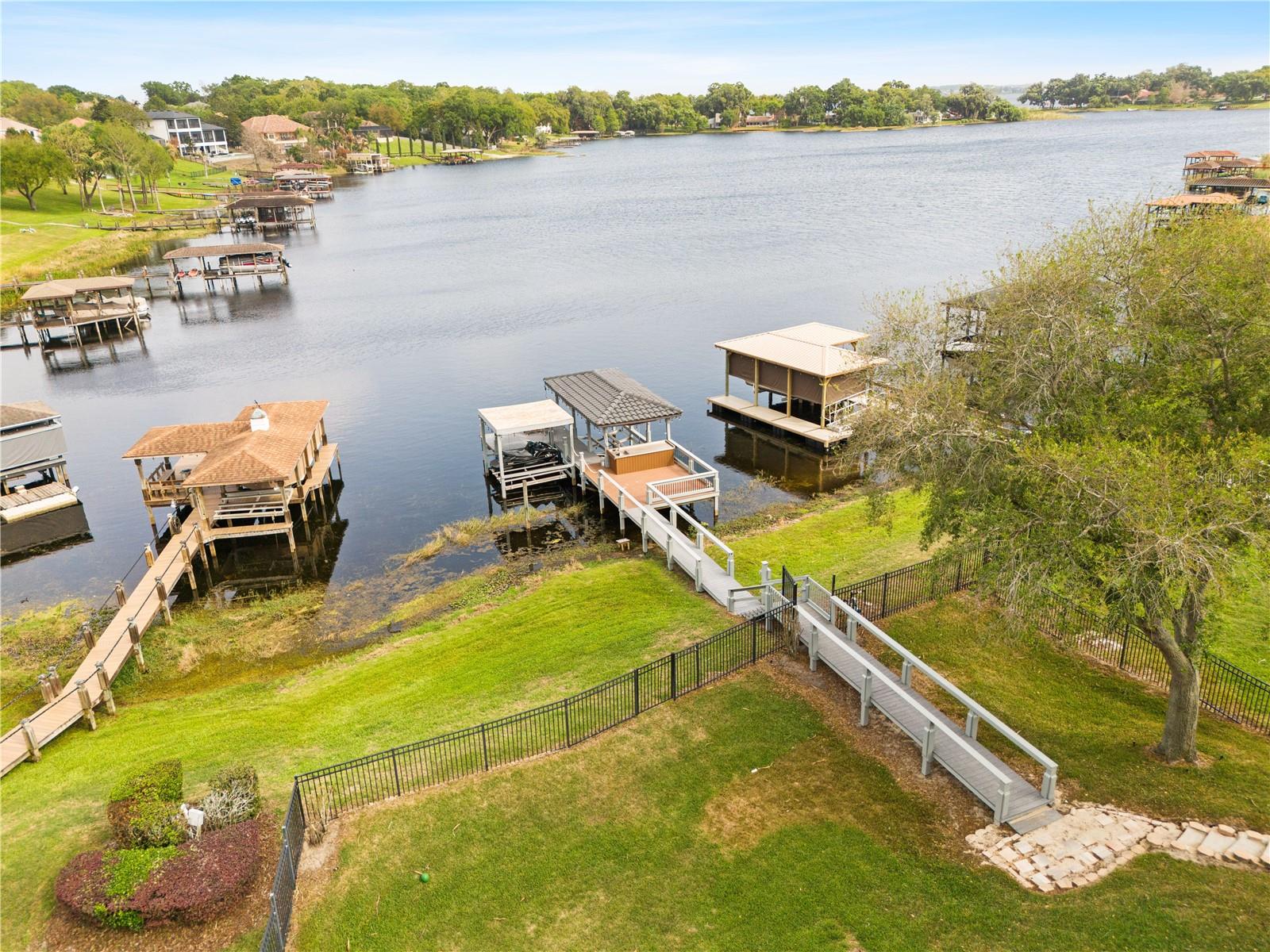 Image 8 of 78 For 812 Johns Point Drive