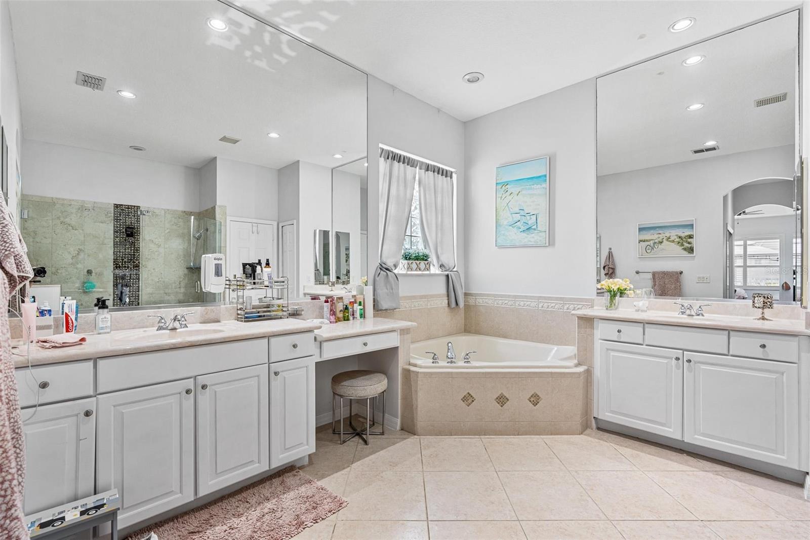 Image 22 of 42 For 13466 Zori Lane