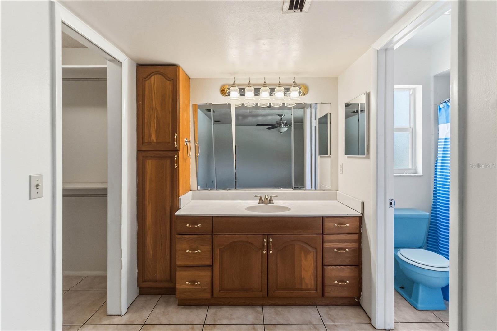 Image 18 of 46 For 332 Harbour Island Road