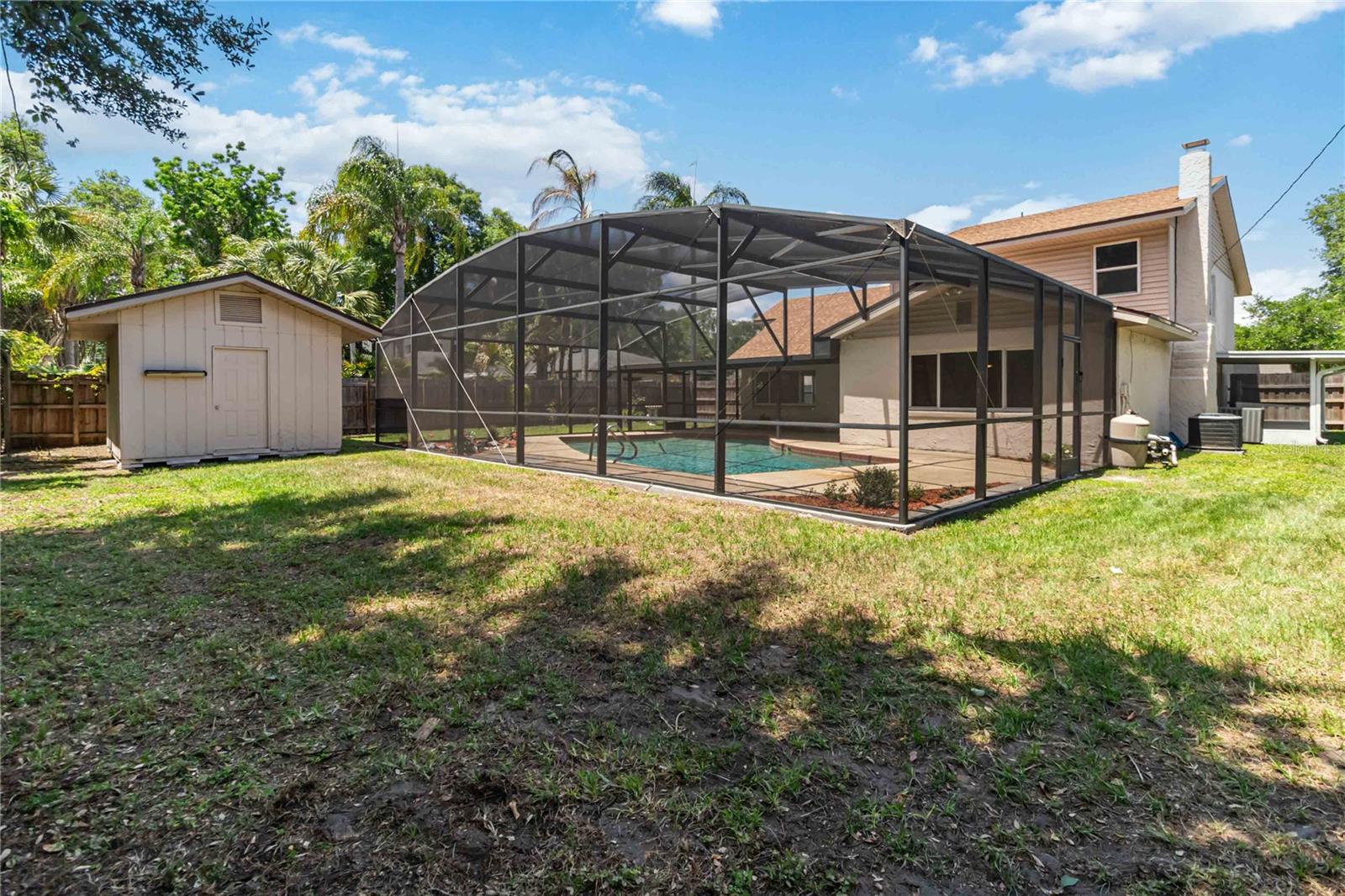 Image 31 of 46 For 332 Harbour Island Road