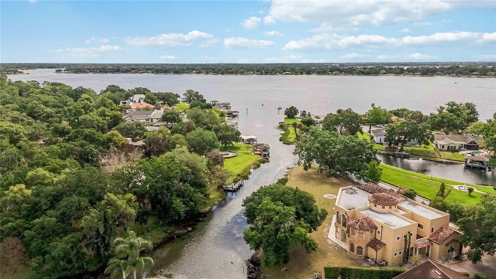 Image 34 of 46 For 332 Harbour Island Road