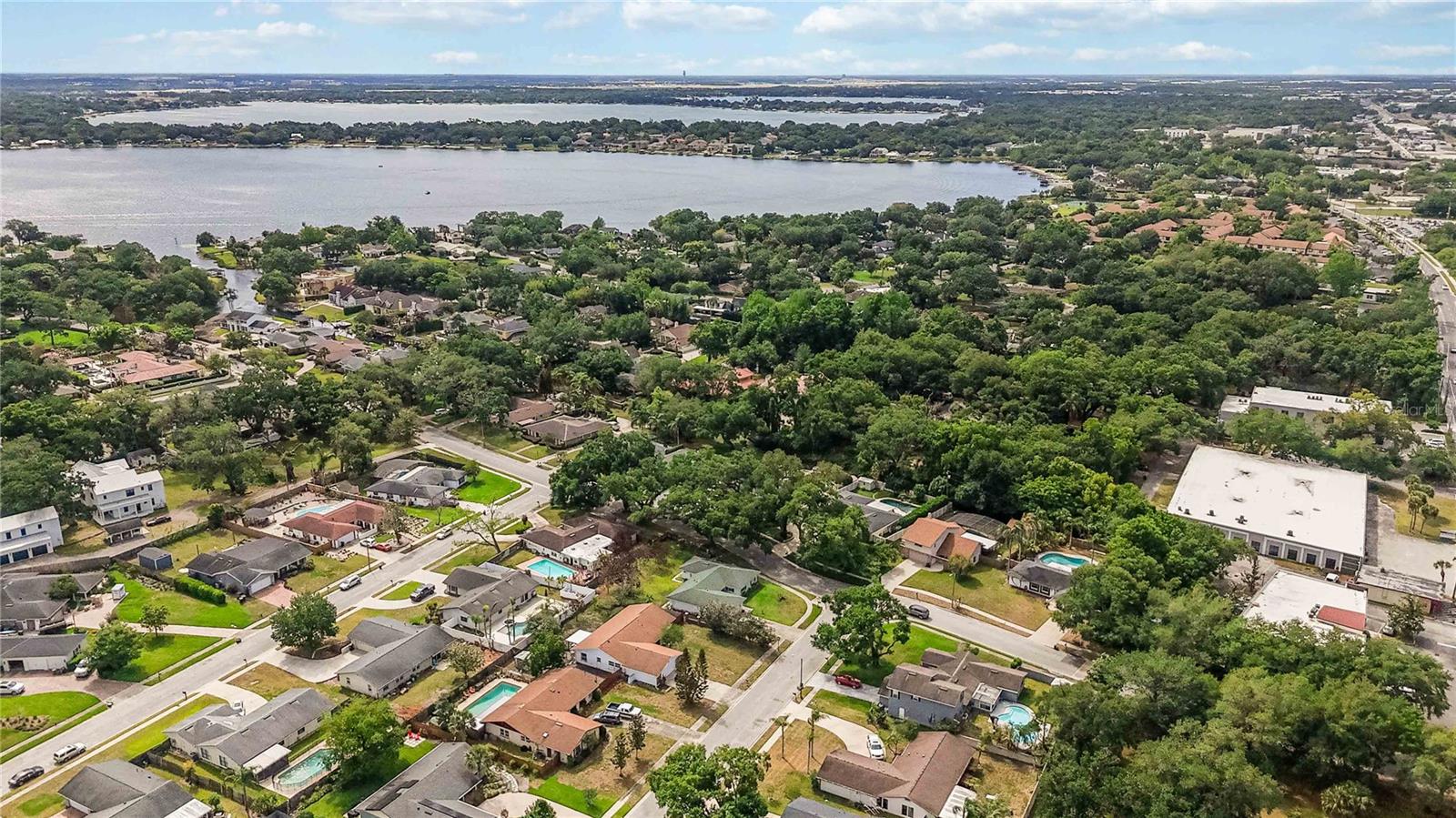 Image 43 of 46 For 332 Harbour Island Road